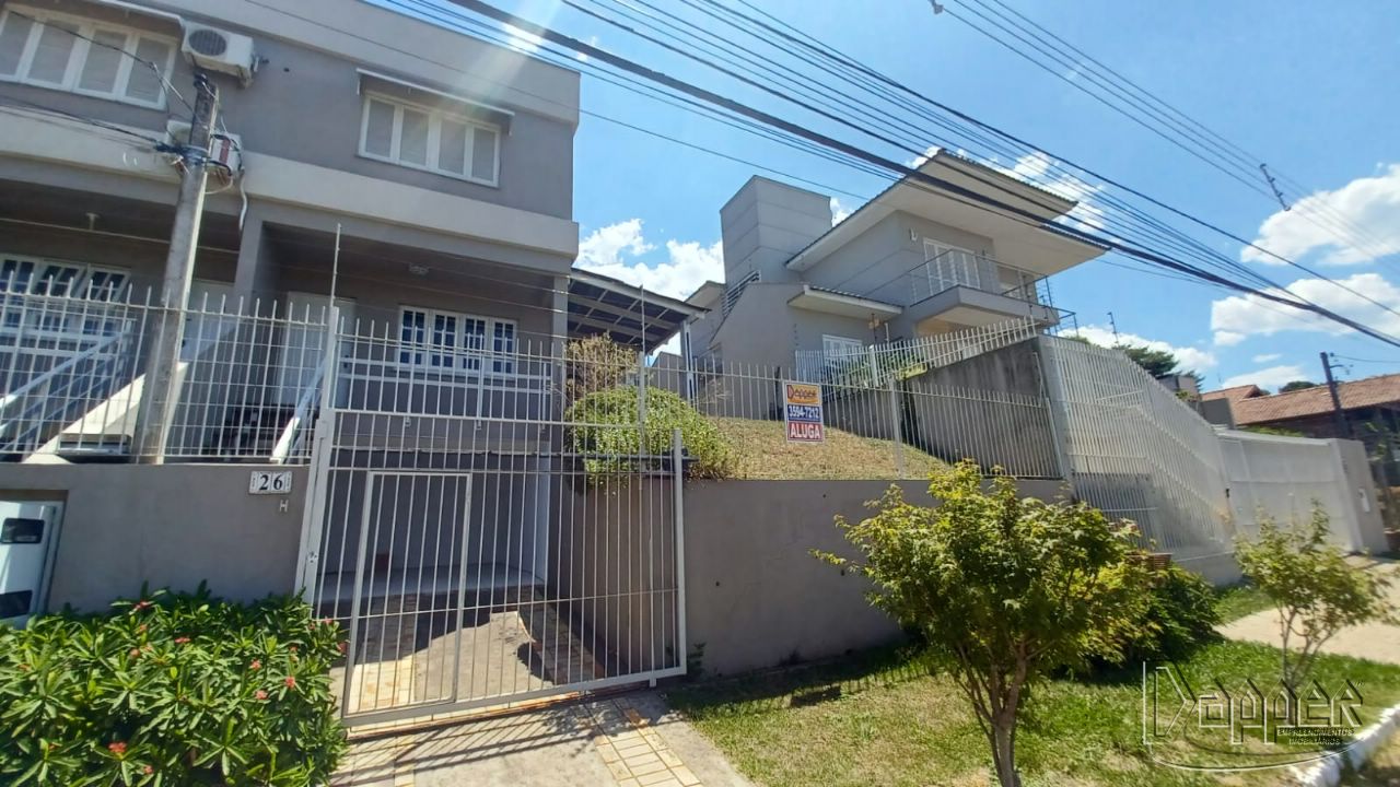 Casa à venda com 3 quartos, 170 - Foto 1