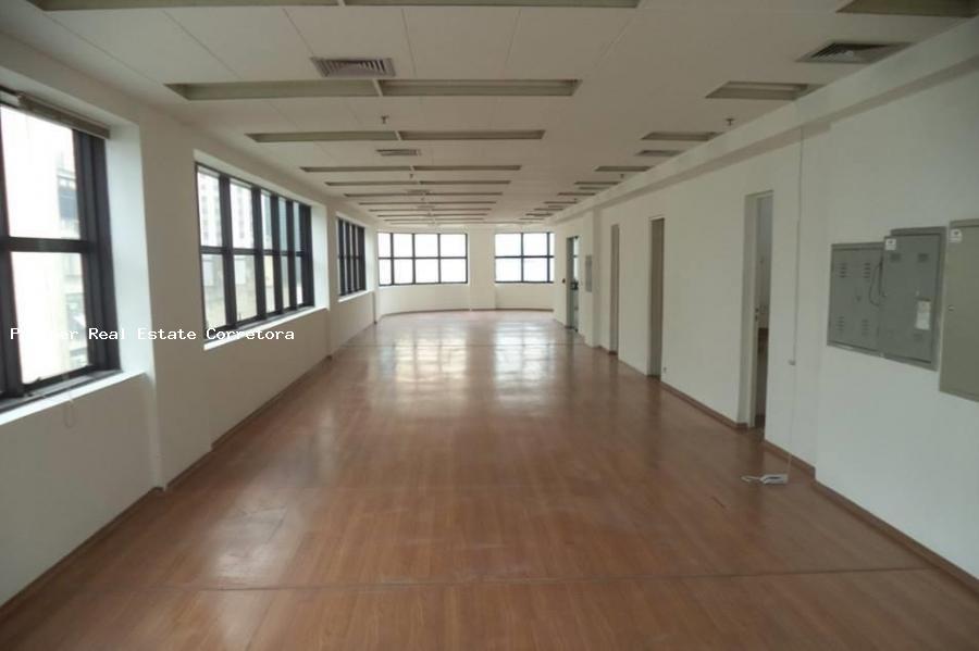 Conjunto Comercial-Sala à venda com 1 quarto, 188m² - Foto 2