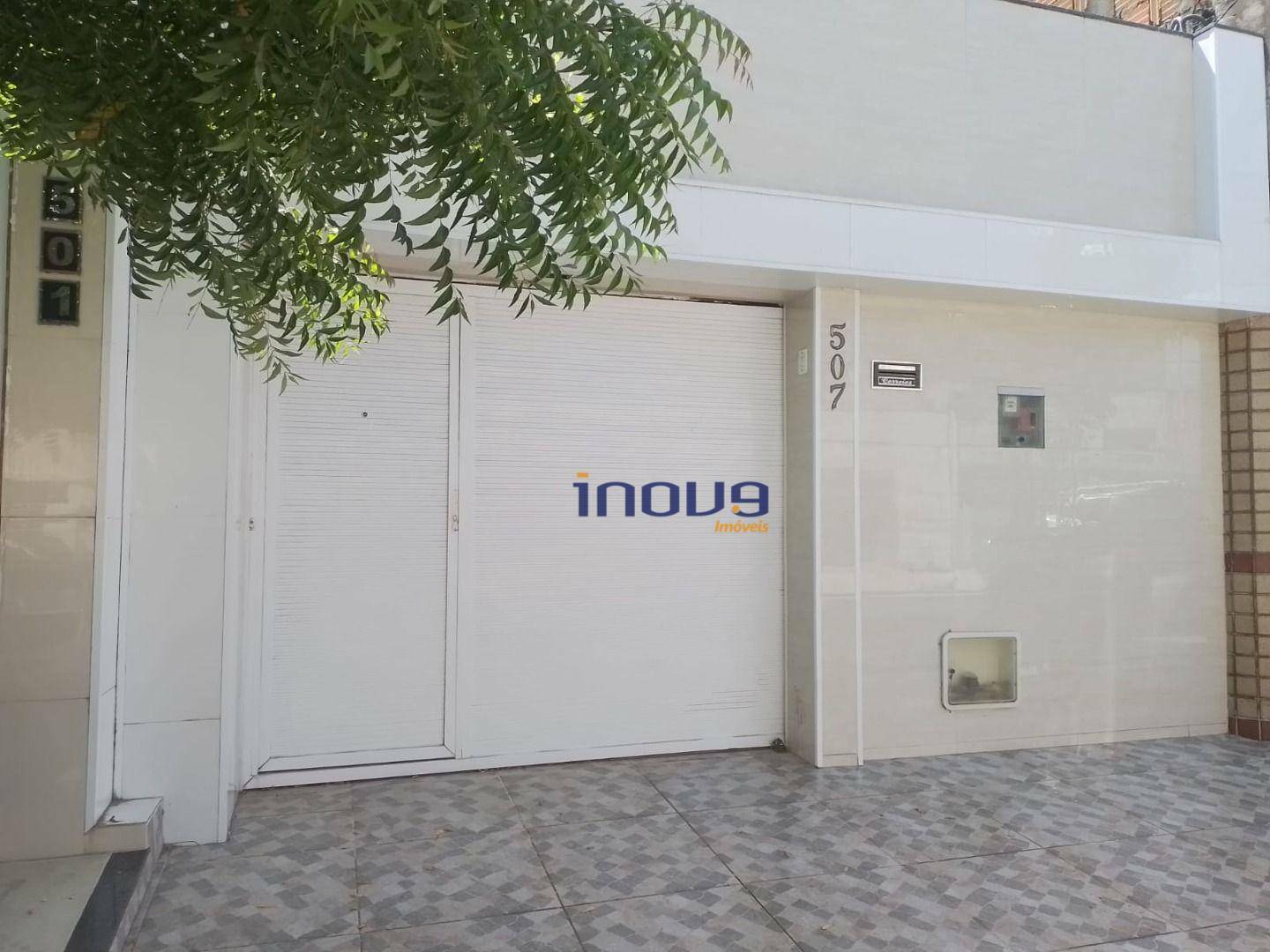 Casa à venda com 3 quartos, 90m² - Foto 1