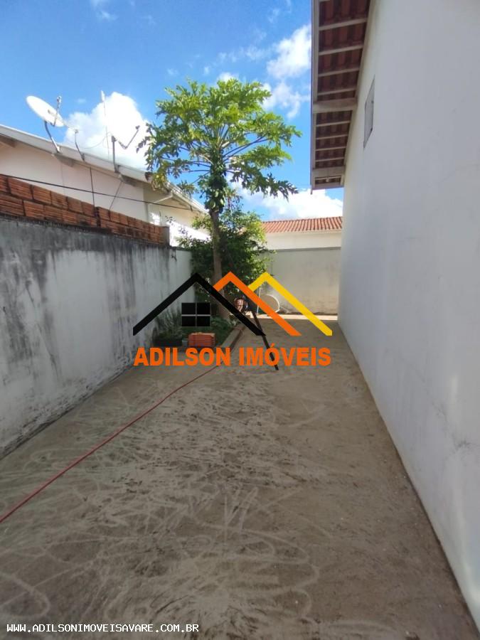 Casa à venda com 3 quartos, 272m² - Foto 15