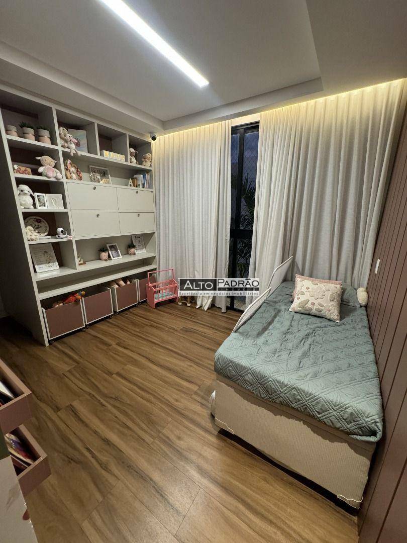 Casa de Condomínio à venda com 4 quartos, 420m² - Foto 16