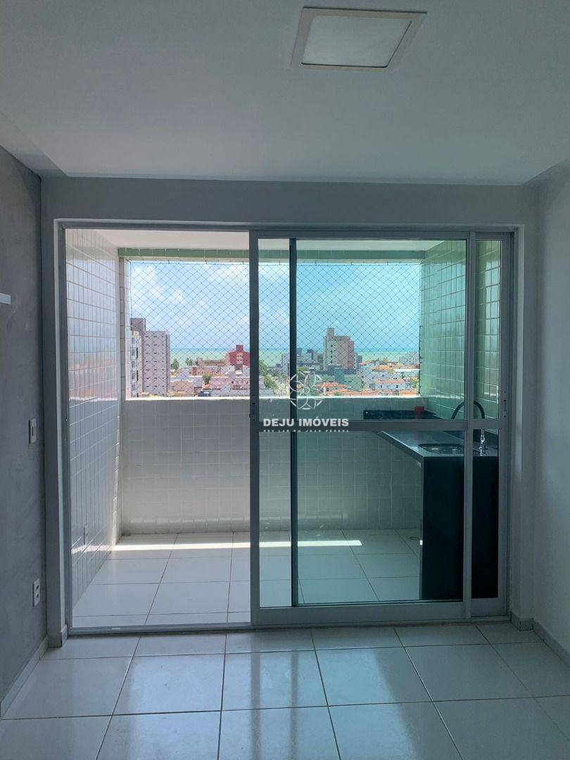 Apartamento à venda com 2 quartos, 77m² - Foto 2