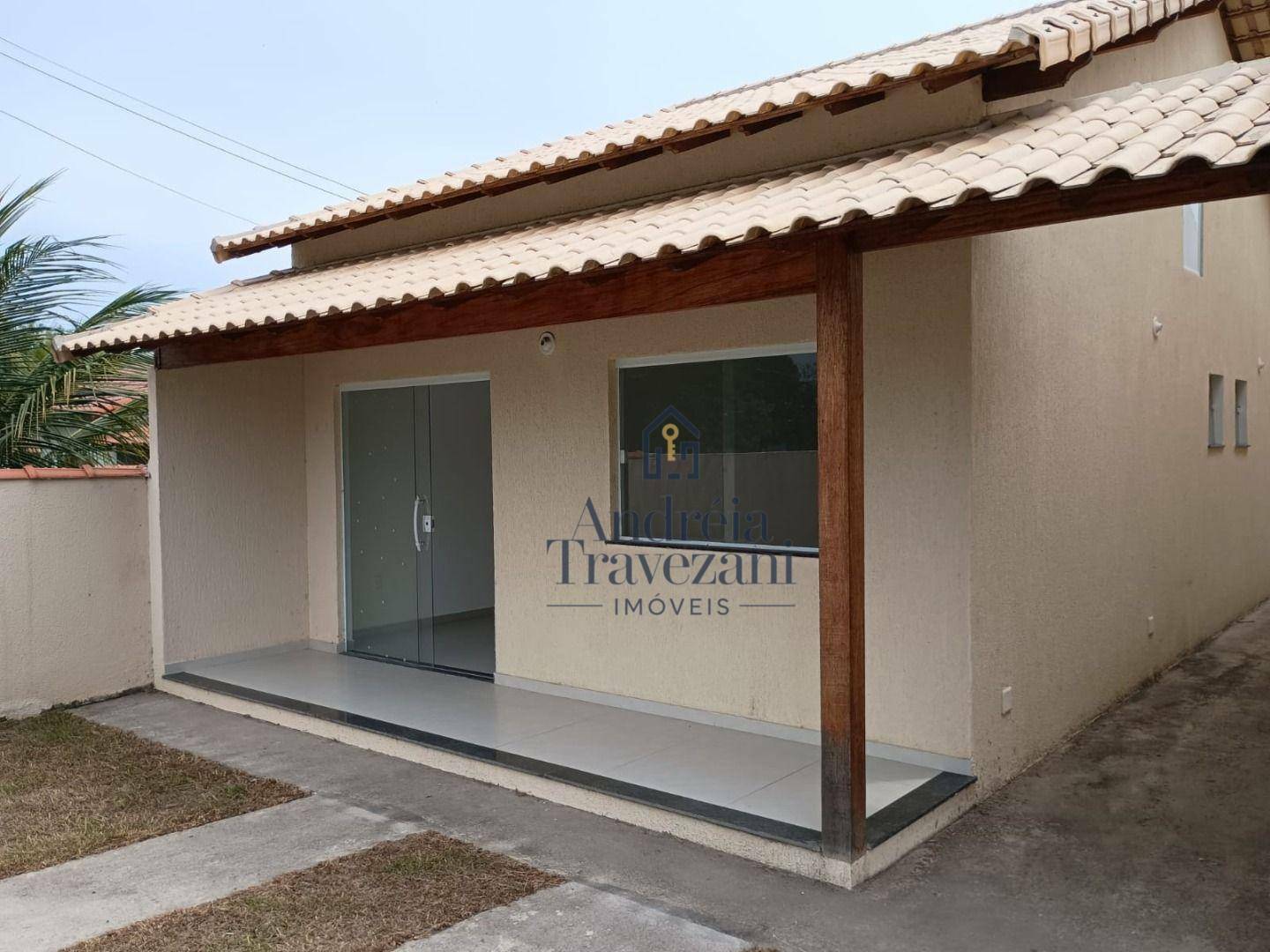 Casa à venda com 2 quartos, 70m² - Foto 2