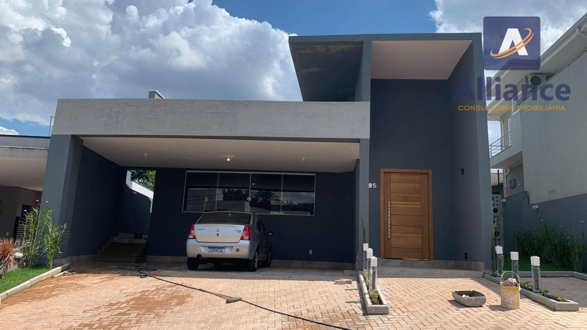 Casa de Condomínio à venda com 3 quartos, 285m² - Foto 1