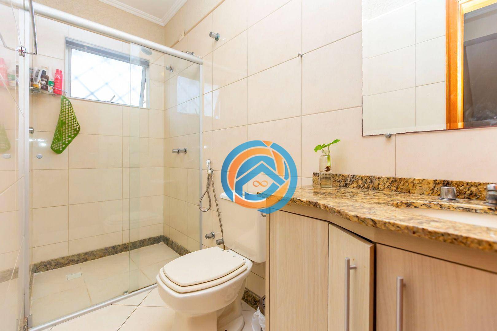 Sobrado à venda com 5 quartos, 220m² - Foto 13