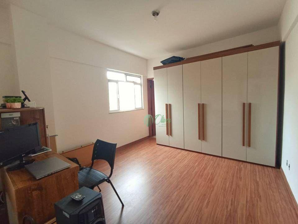 Apartamento à venda com 3 quartos, 140m² - Foto 17