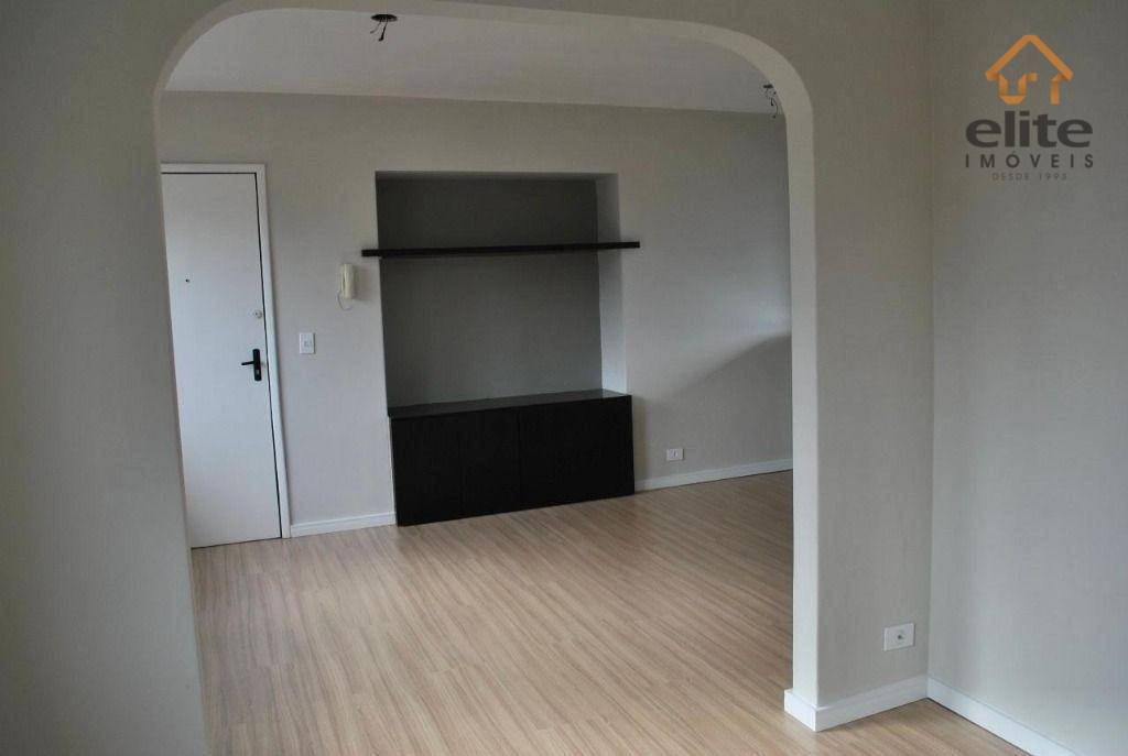 Apartamento à venda com 2 quartos, 63m² - Foto 5