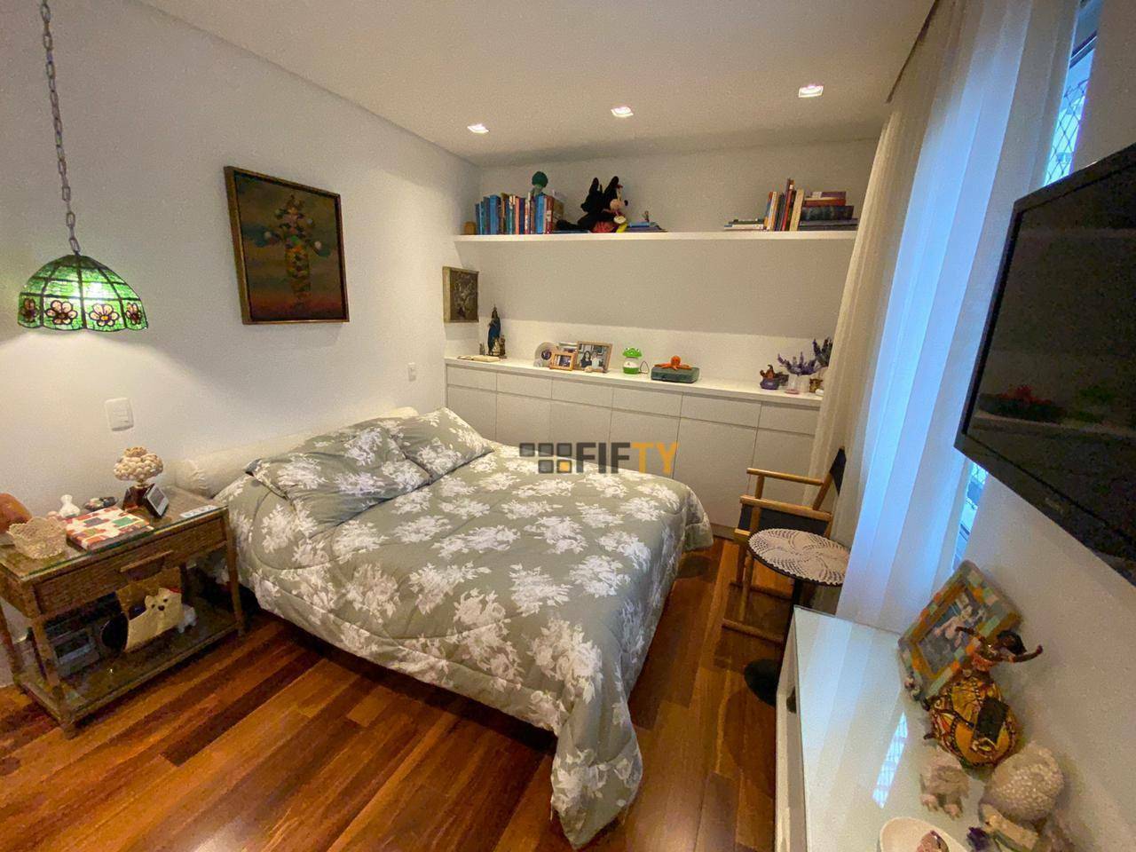 Apartamento à venda com 4 quartos, 191m² - Foto 20