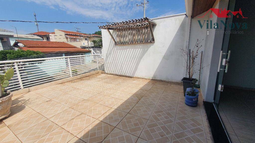 Casa à venda com 4 quartos, 200m² - Foto 17