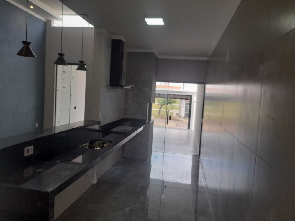 Casa à venda com 3 quartos, 120m² - Foto 3