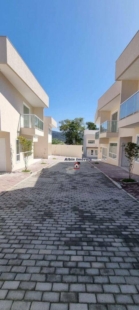 Casa à venda com 3 quartos, 135m² - Foto 13