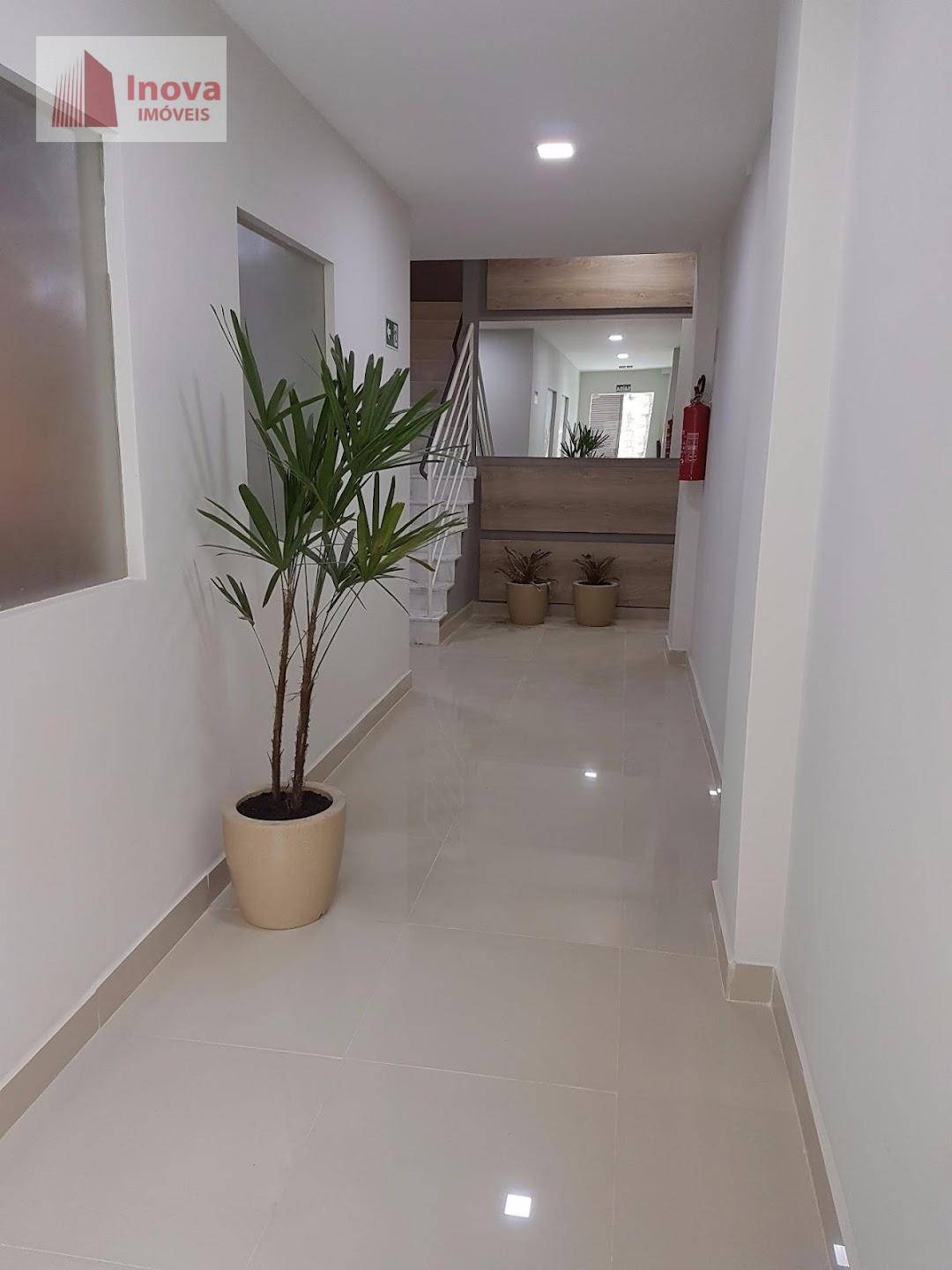 Apartamento à venda com 2 quartos, 62m² - Foto 2