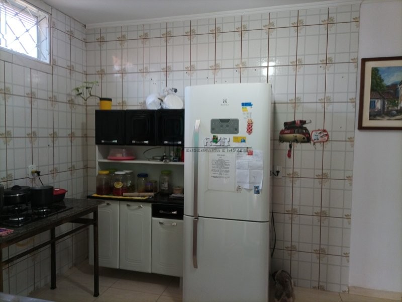 Prédio Inteiro à venda com 3 quartos, 230m² - Foto 4