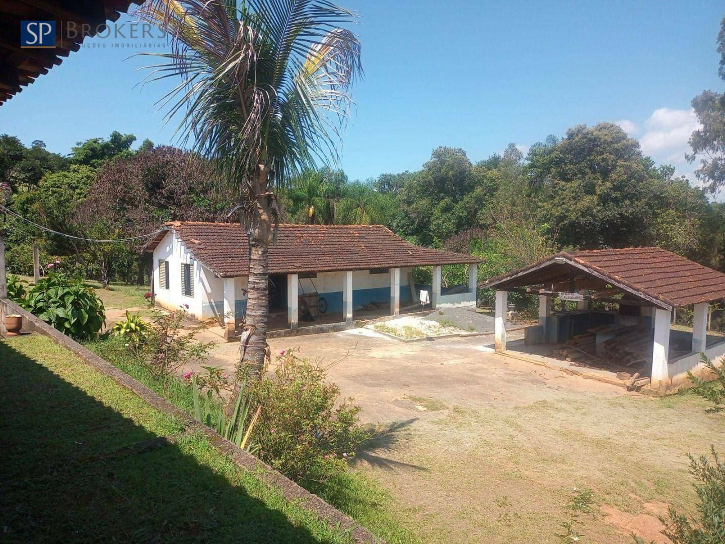 Chácara à venda com 4 quartos, 300m² - Foto 11