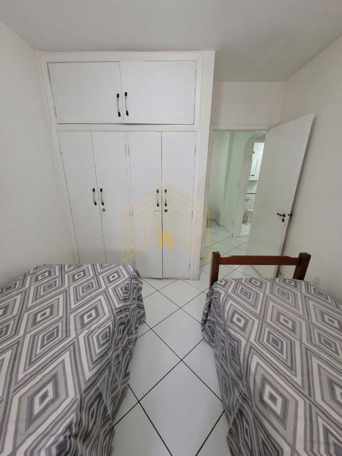 Apartamento à venda com 2 quartos, 70m² - Foto 32