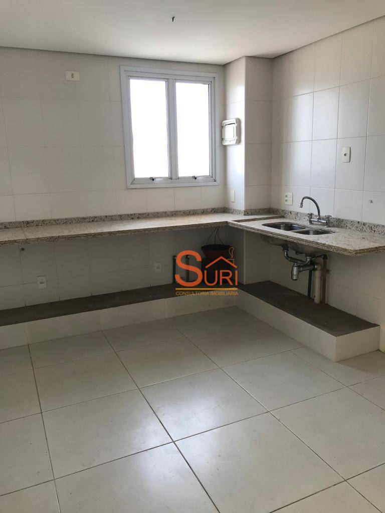 Apartamento à venda com 4 quartos, 213m² - Foto 18