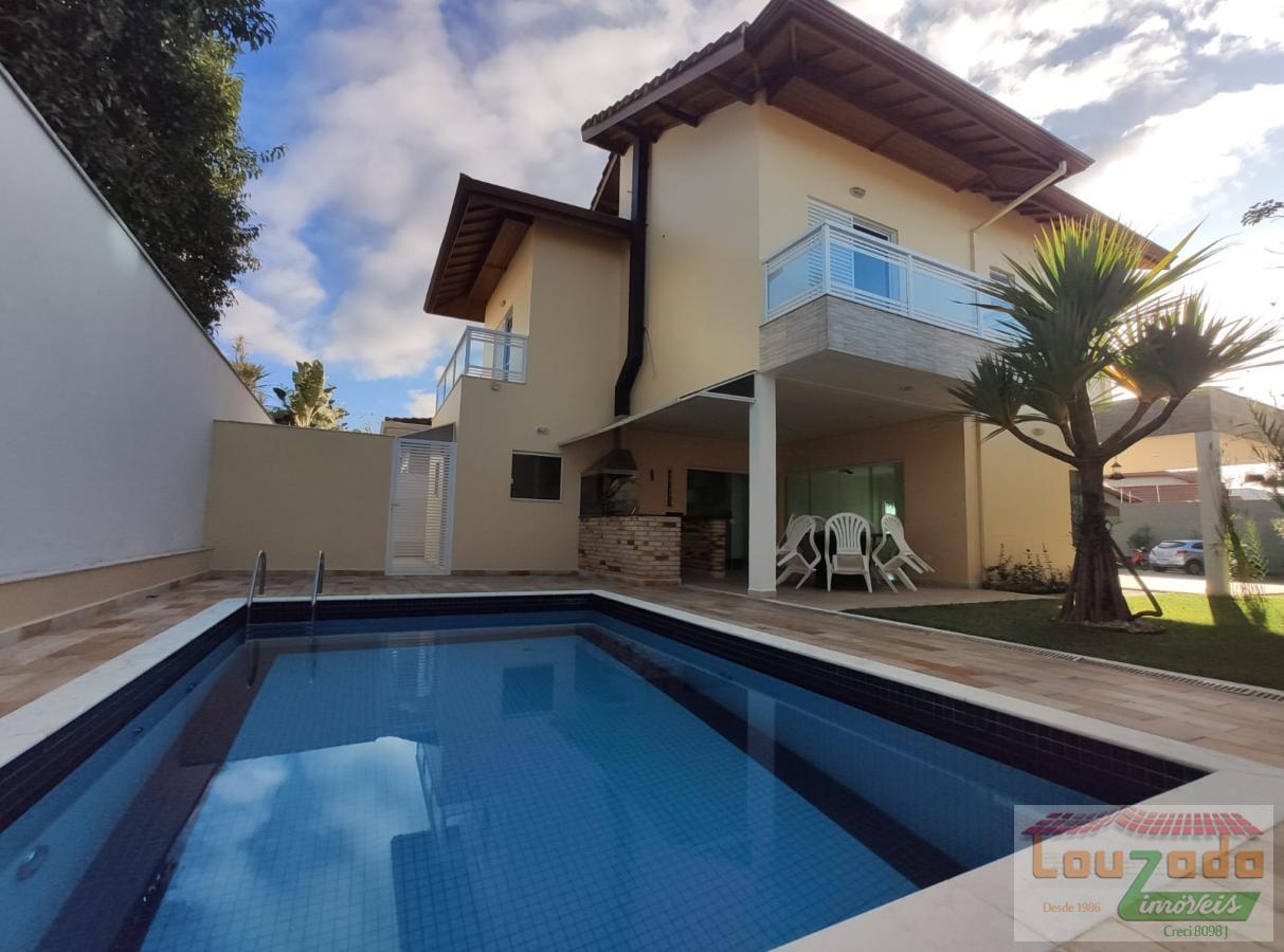 Sobrado à venda com 3 quartos, 329m² - Foto 1