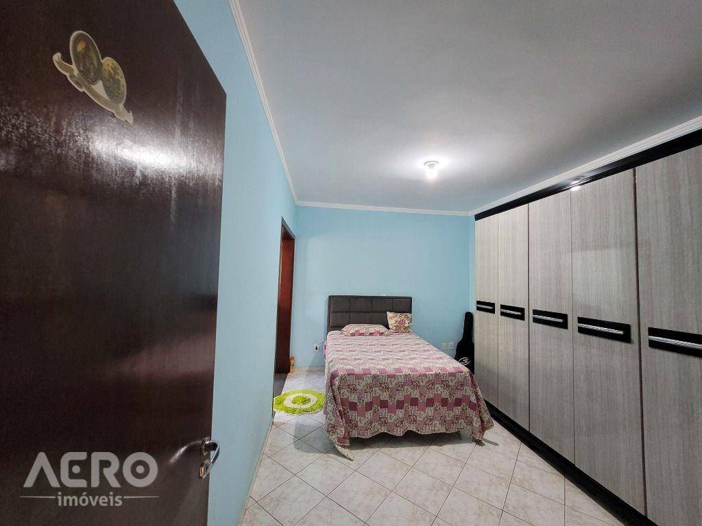 Casa à venda com 3 quartos, 180m² - Foto 10