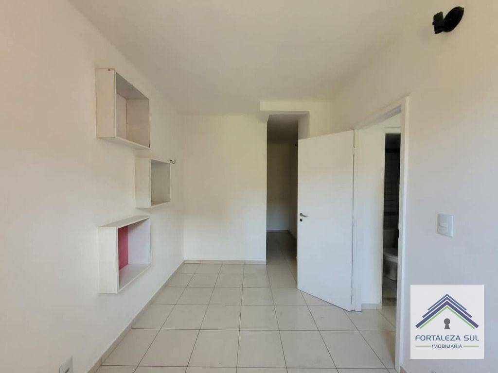 Apartamento à venda com 2 quartos, 70m² - Foto 12