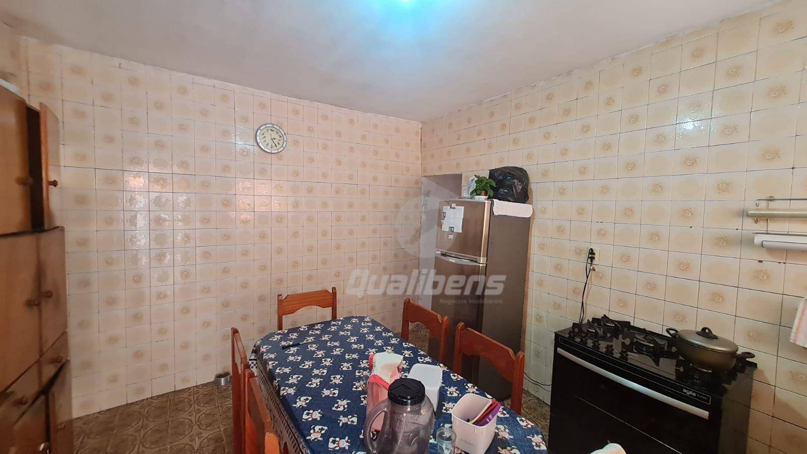 Casa à venda com 3 quartos, 111m² - Foto 3