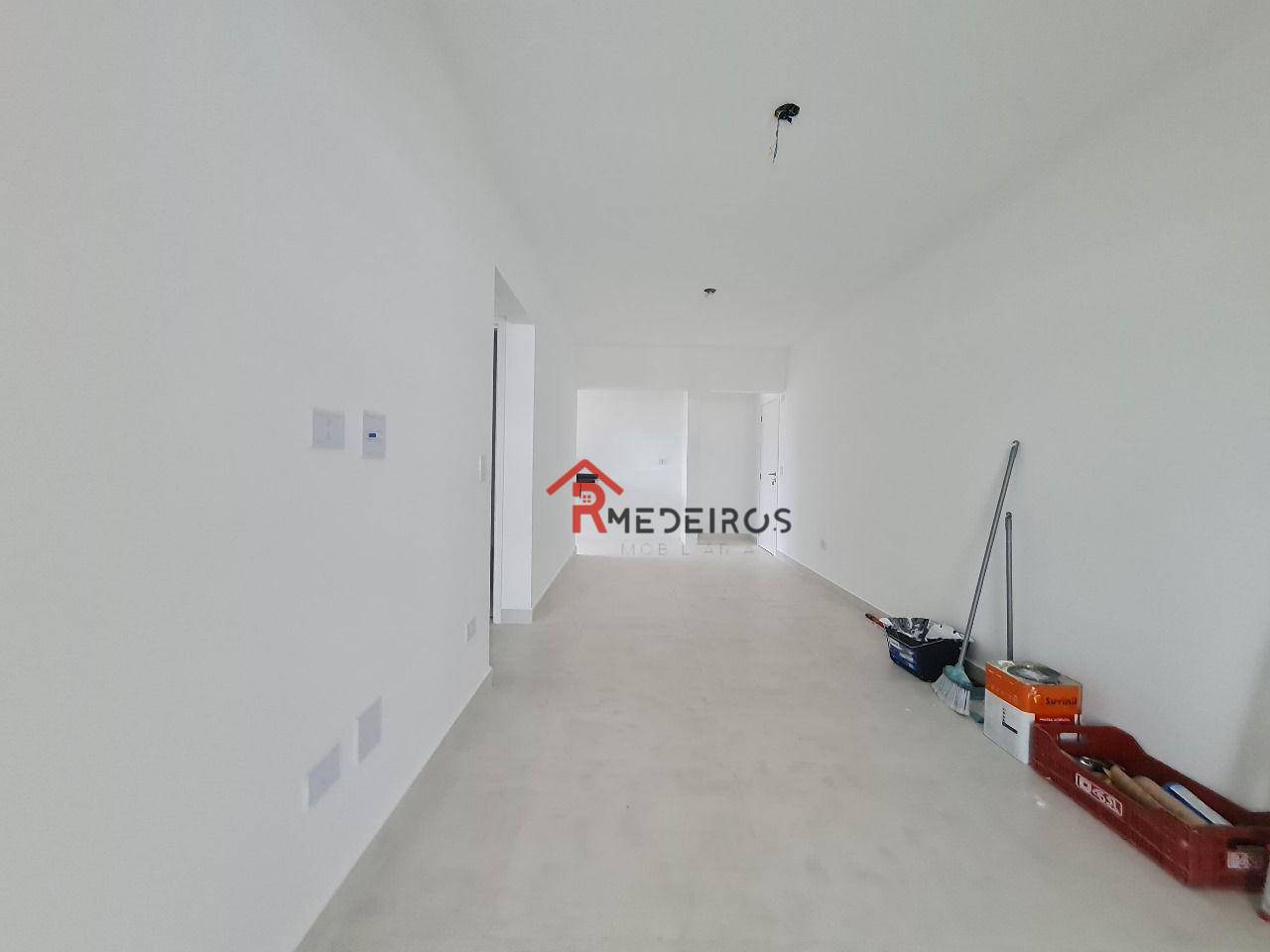 Apartamento à venda com 2 quartos, 72m² - Foto 3