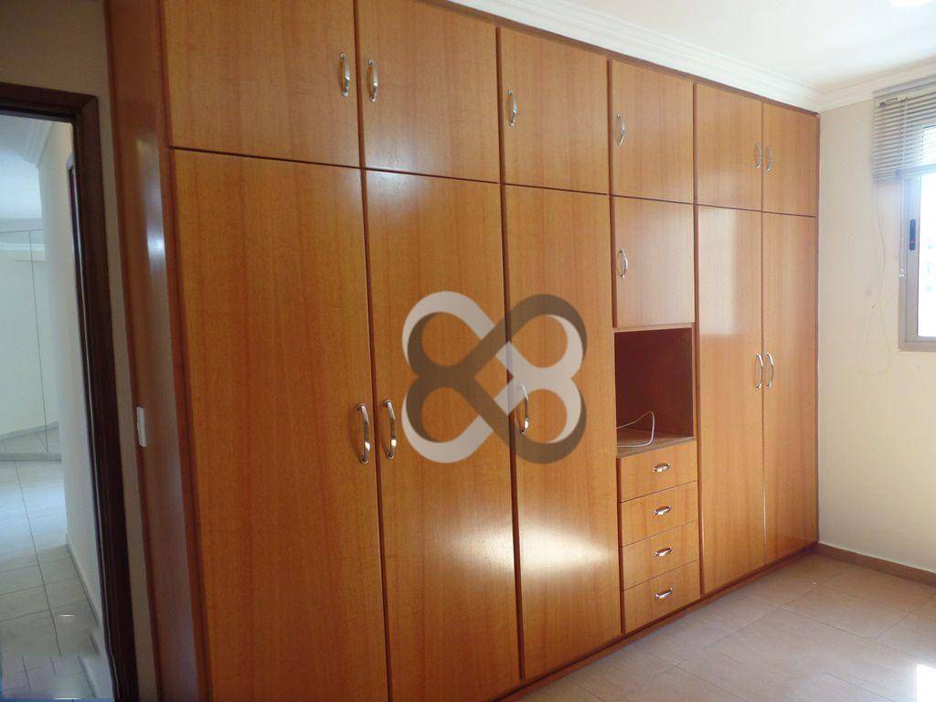 Apartamento para alugar com 2 quartos, 68m² - Foto 12