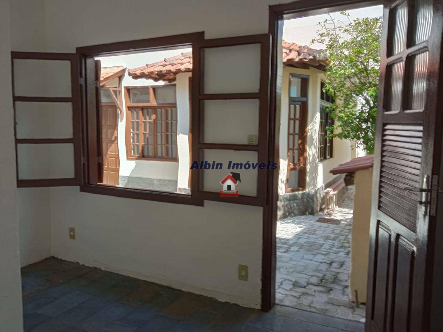 Casa à venda com 5 quartos, 340m² - Foto 26