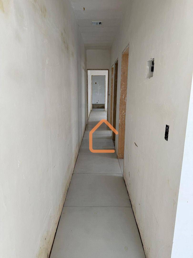 Casa à venda com 3 quartos, 100m² - Foto 6