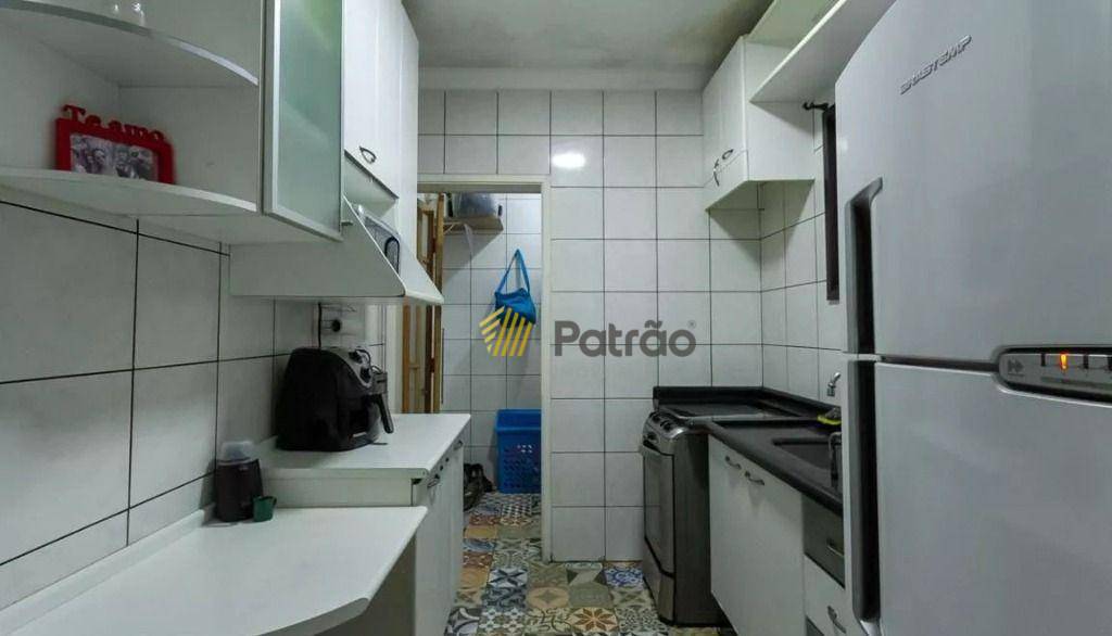 Apartamento à venda com 3 quartos, 70m² - Foto 17