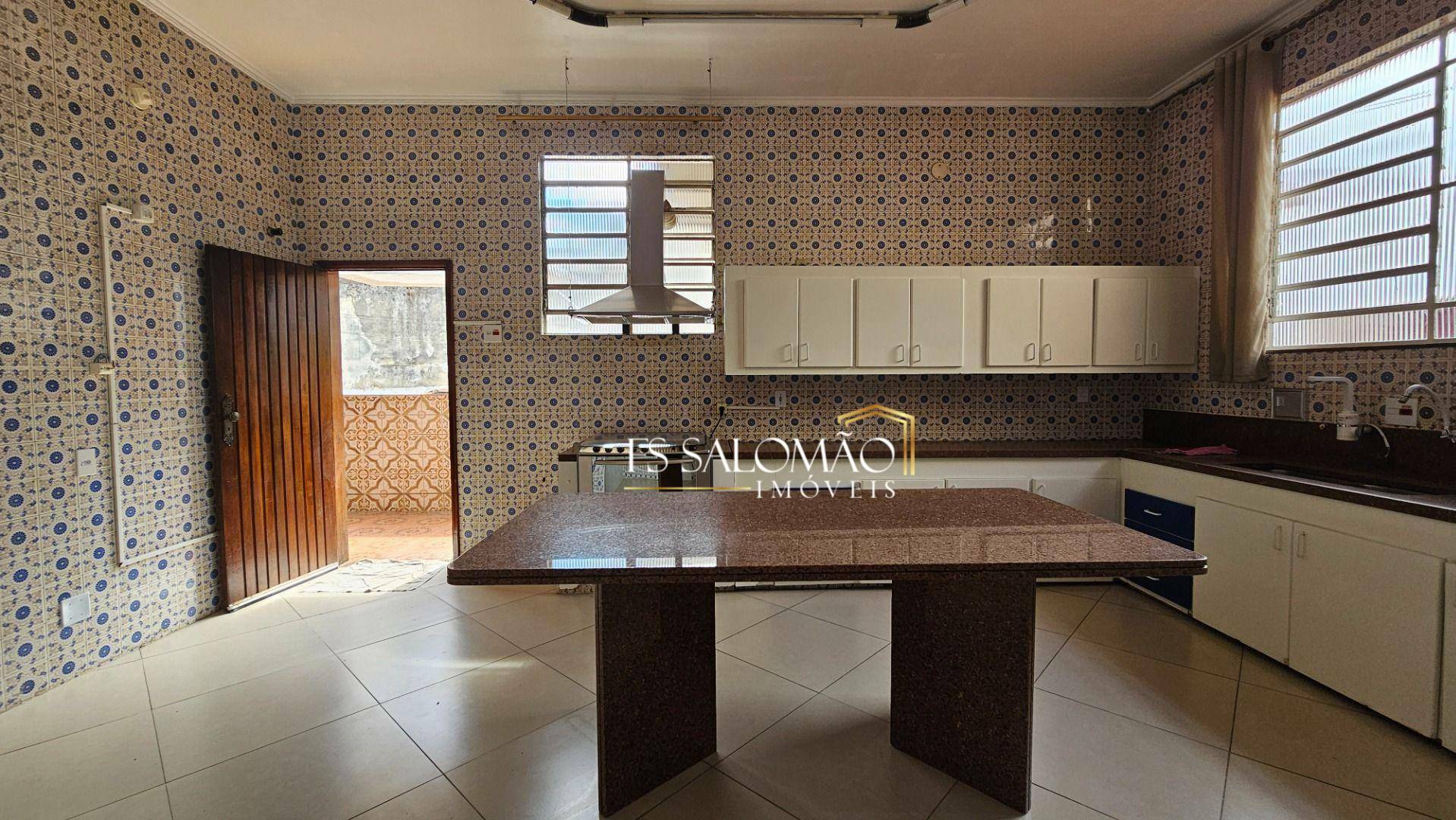 Casa à venda e aluguel com 4 quartos, 180m² - Foto 7