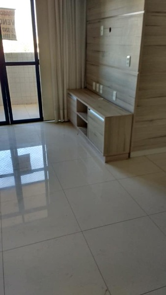 Apartamento à venda com 3 quartos, 76m² - Foto 2