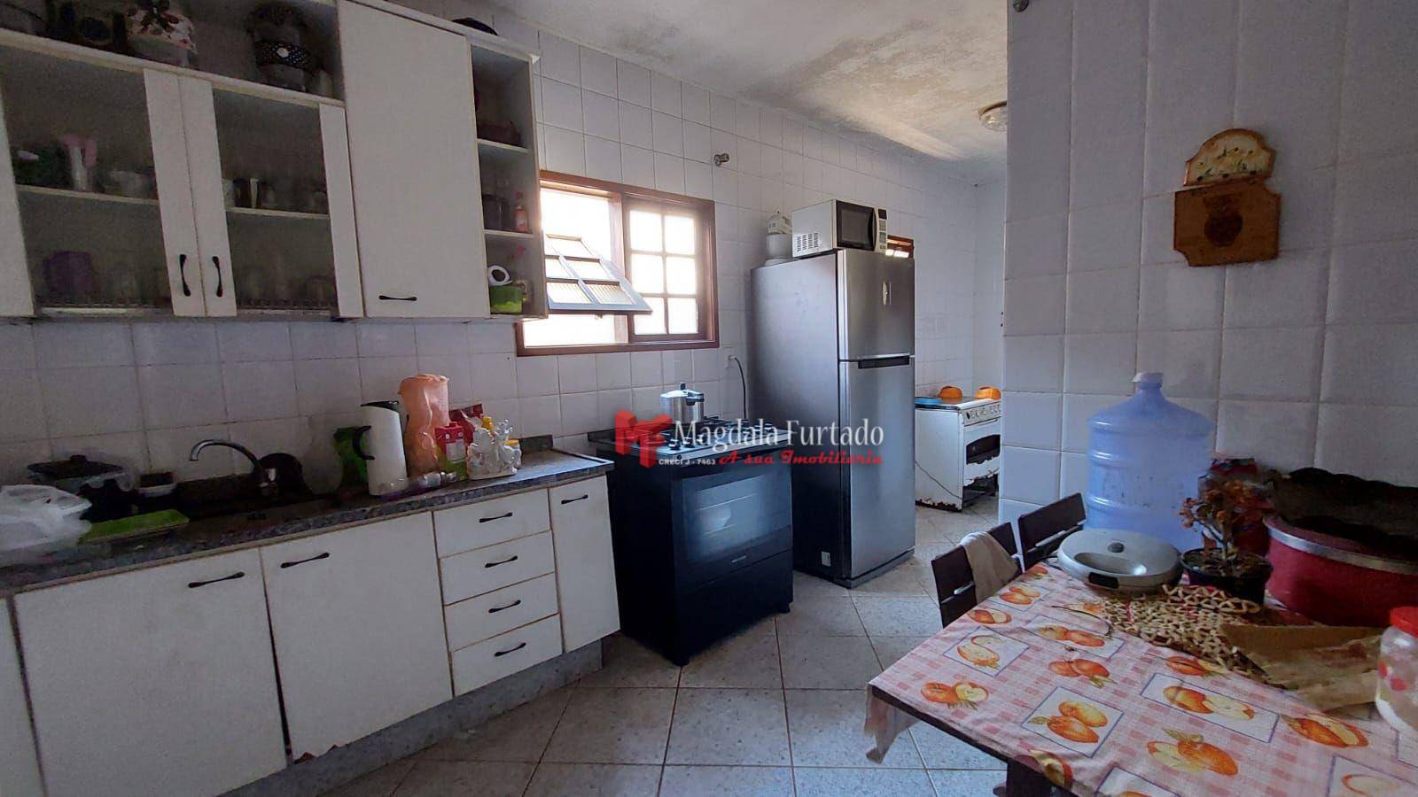 Casa à venda com 3 quartos, 600M2 - Foto 10