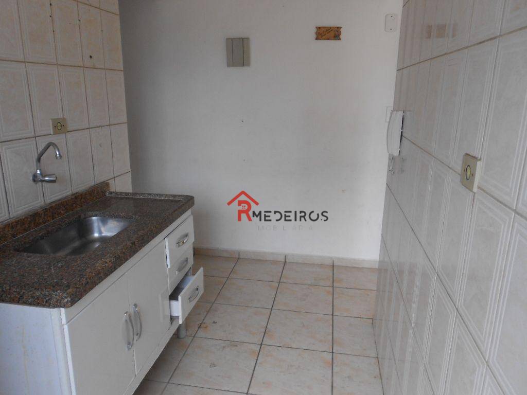 Apartamento à venda com 2 quartos, 42m² - Foto 12