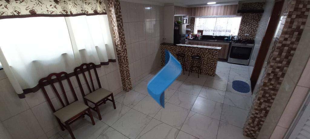 Casa à venda com 5 quartos, 178m² - Foto 18