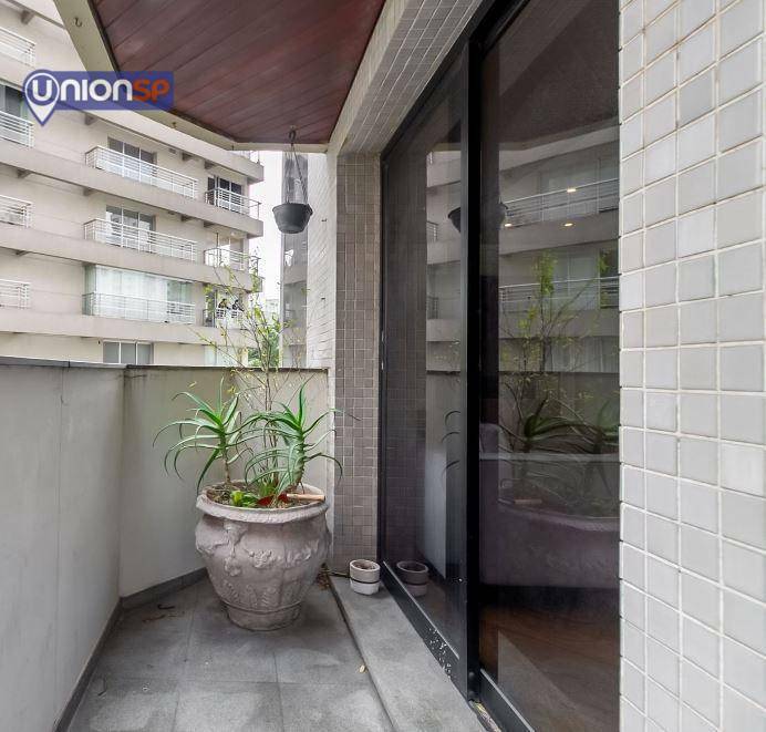 Apartamento à venda com 4 quartos, 190m² - Foto 7