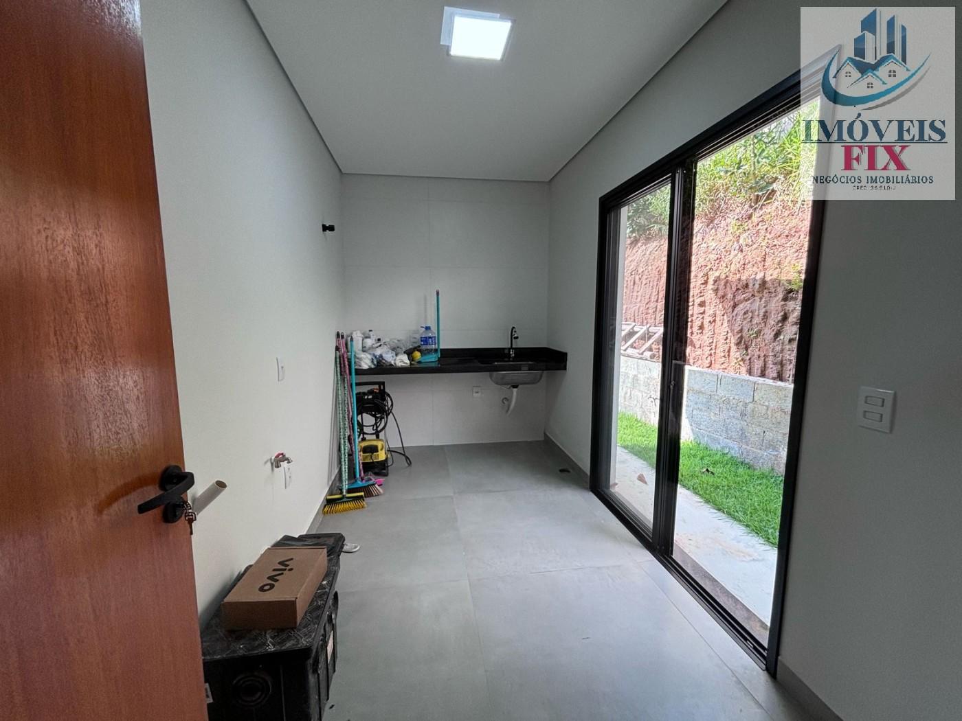 Casa de Condomínio à venda com 3 quartos, 250m² - Foto 31
