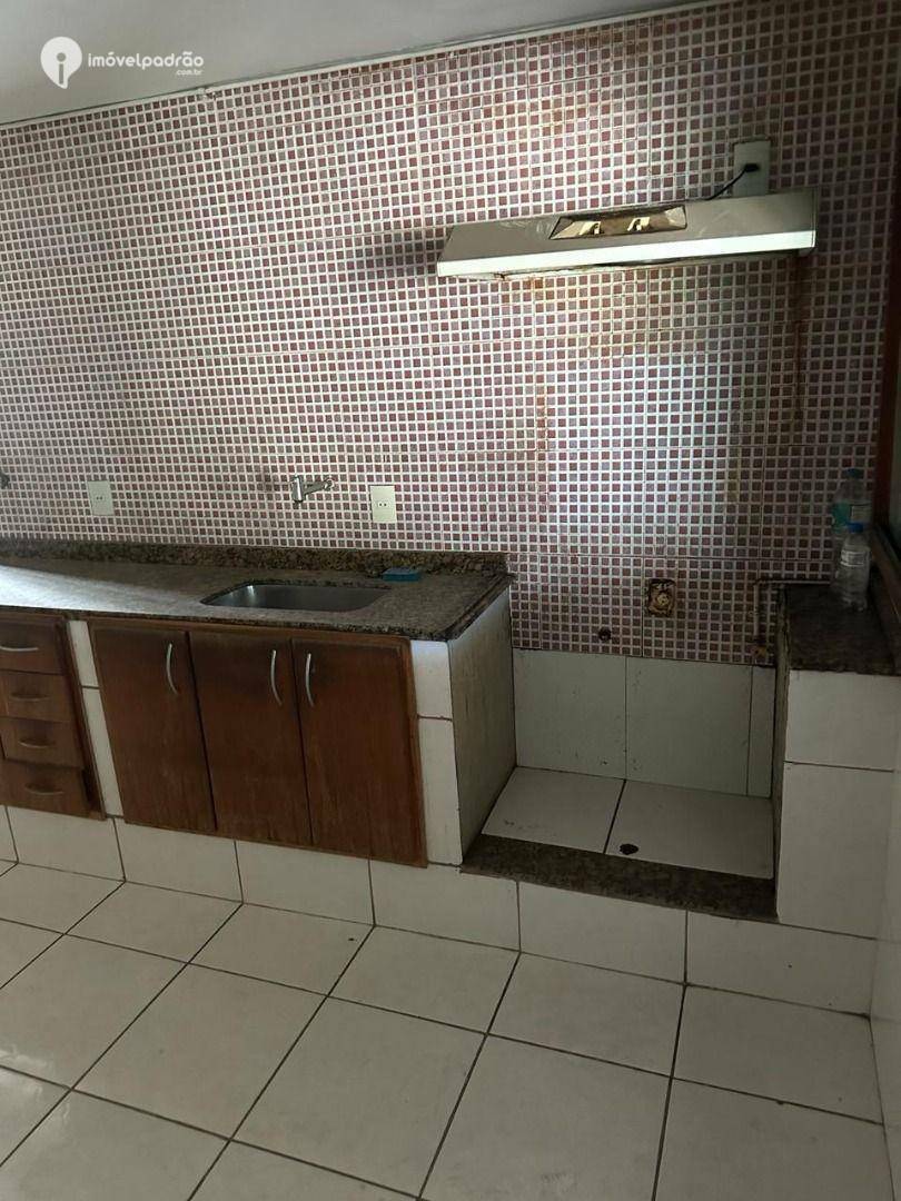 Apartamento à venda com 3 quartos, 221m² - Foto 6