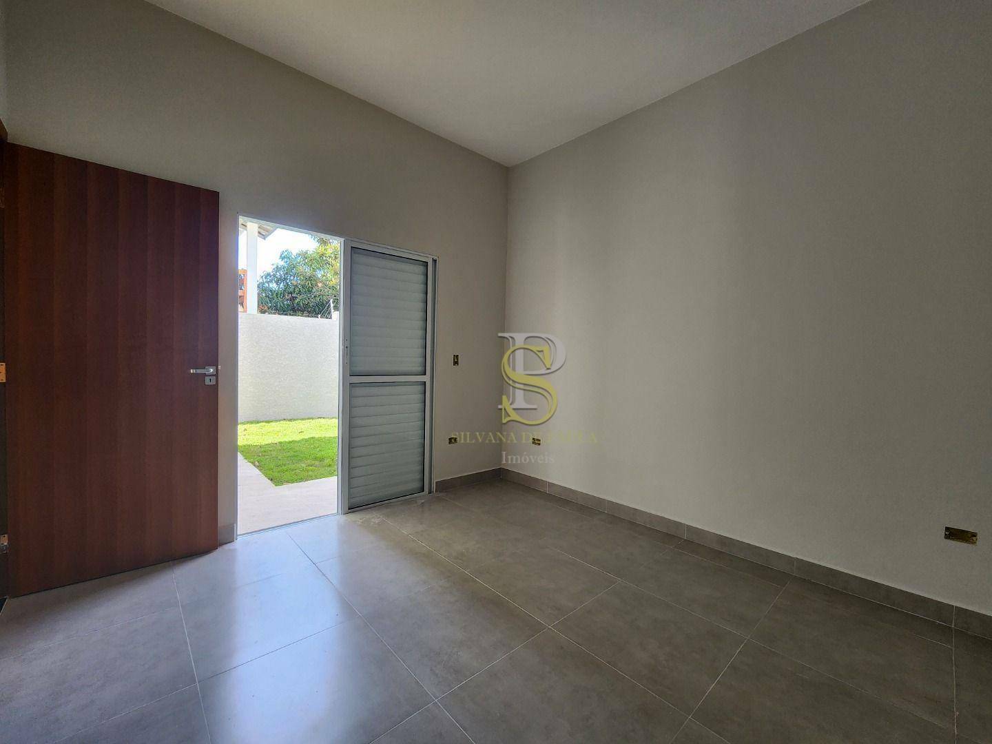 Casa à venda com 4 quartos, 95m² - Foto 15