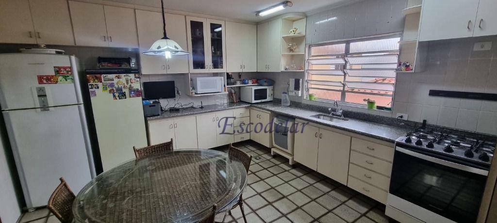 Sobrado à venda com 3 quartos, 240m² - Foto 8