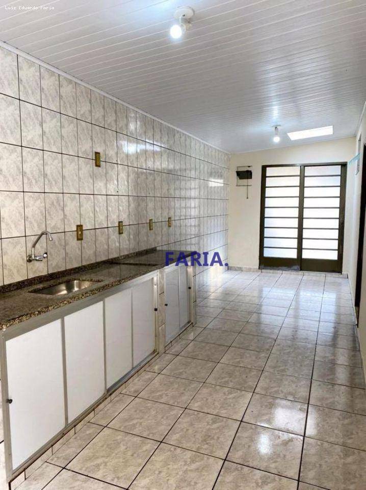 Casa à venda com 5 quartos, 209m² - Foto 5