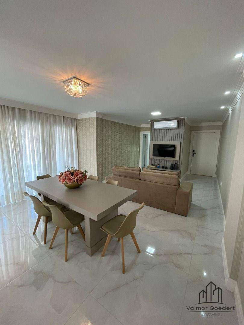 Apartamento à venda com 3 quartos, 170m² - Foto 4