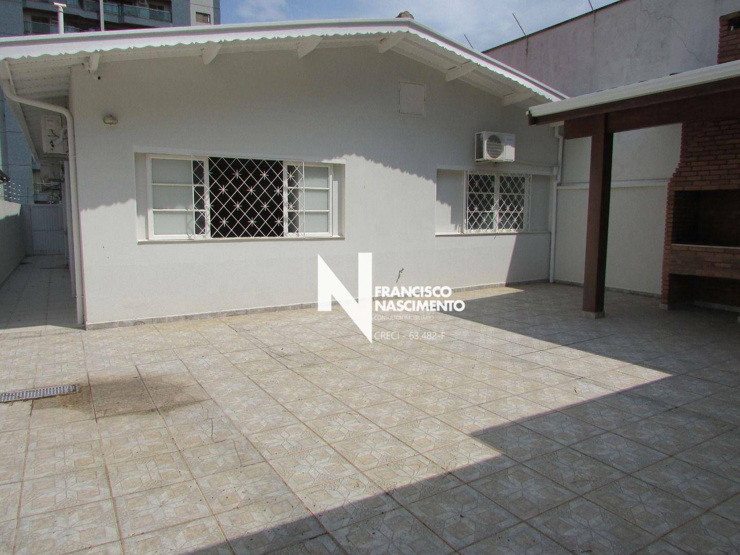 Casa à venda com 4 quartos, 254m² - Foto 28