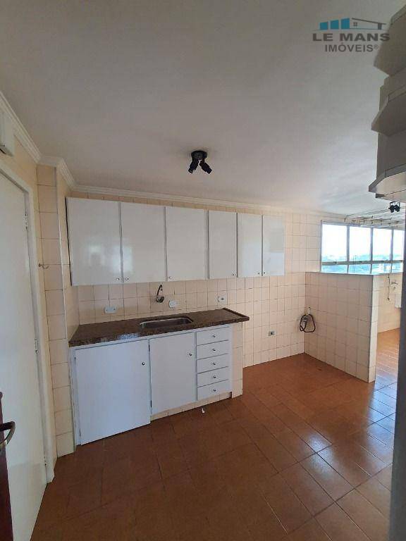 Apartamento à venda com 3 quartos, 100m² - Foto 4