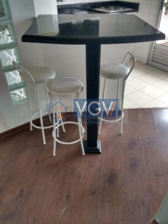 Apartamento à venda com 1 quarto, 37m² - Foto 3