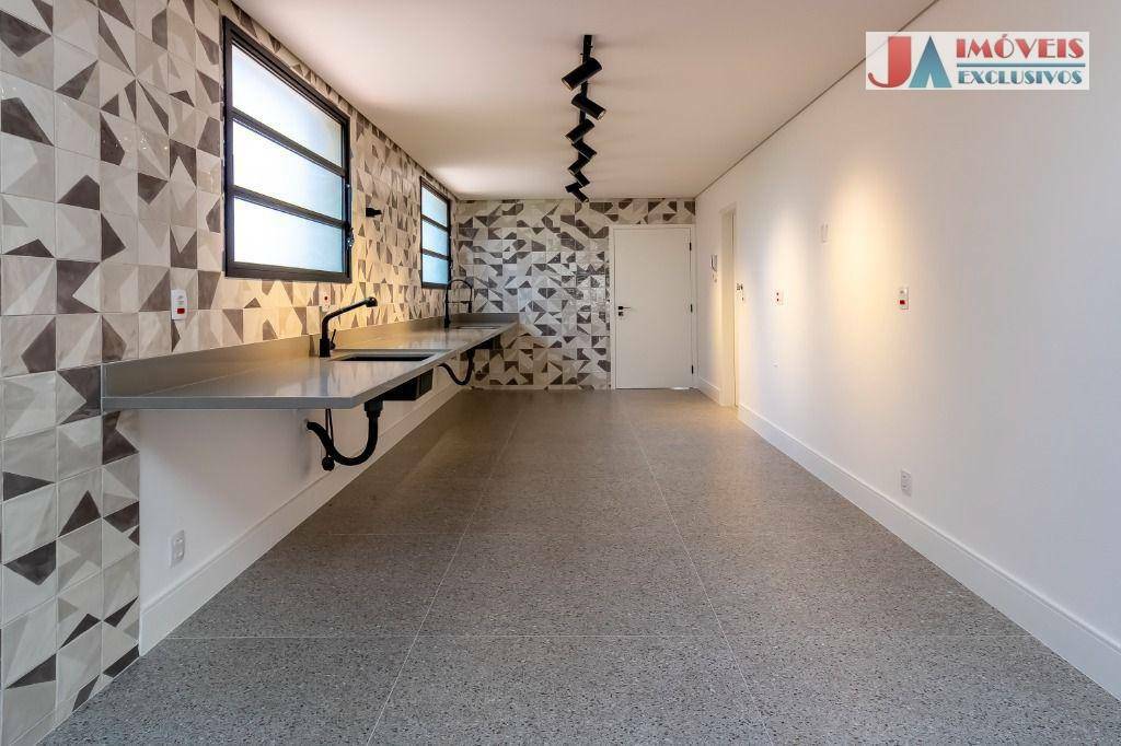 Apartamento à venda com 3 quartos, 212m² - Foto 12