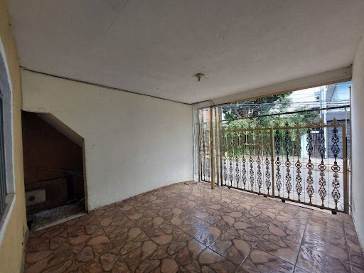 Sobrado à venda com 10 quartos, 300m² - Foto 12