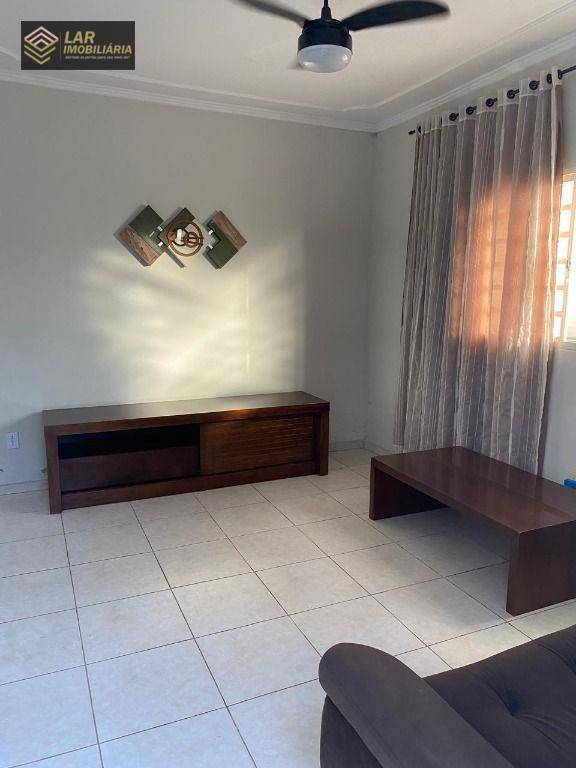 Casa para alugar com 2 quartos, 80m² - Foto 4
