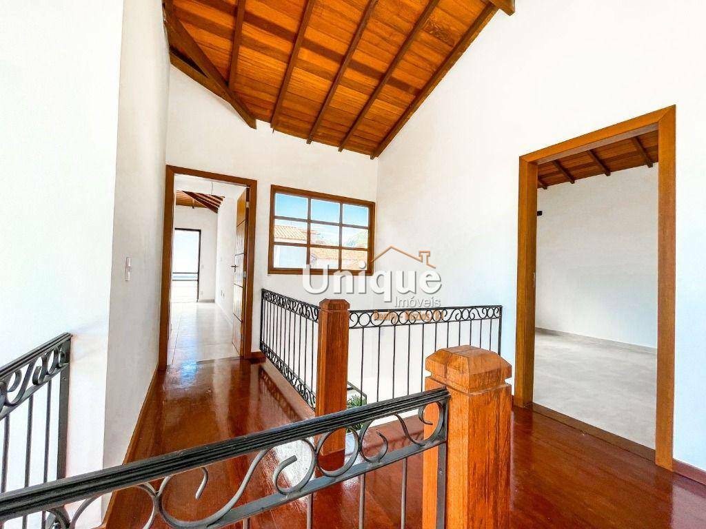 Casa à venda com 4 quartos, 299m² - Foto 24