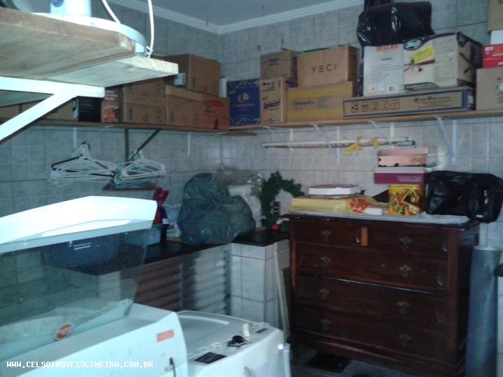 Casa à venda com 4 quartos, 300m² - Foto 29