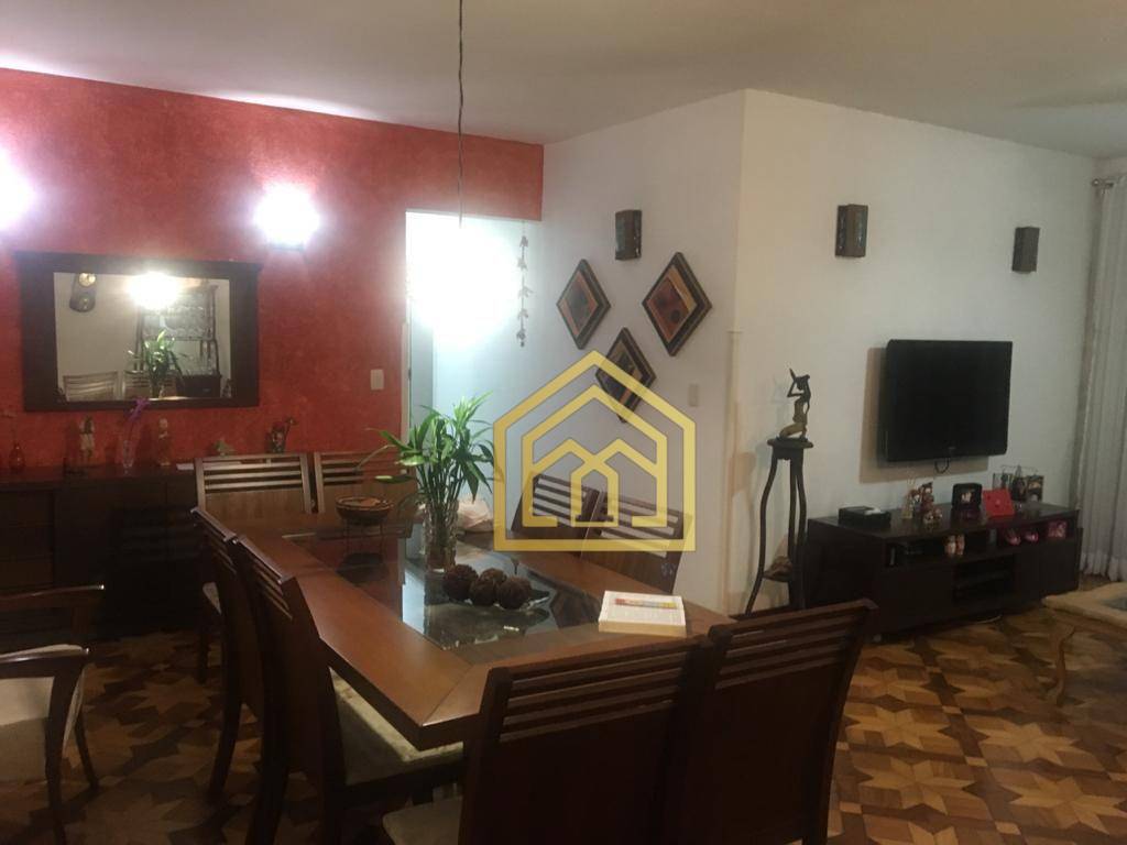 Apartamento à venda com 3 quartos, 140m² - Foto 3